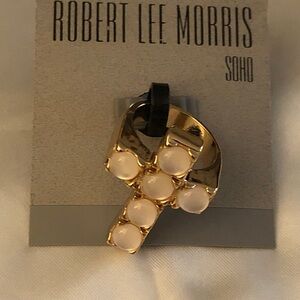 Robert Lee Morris Gold Tone & White Mother of Pearl Cross Band Ring Size 8 NWT